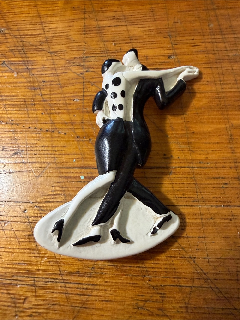 Molded Plastic Black & White Art Deco Style Dancing Couple Brooch